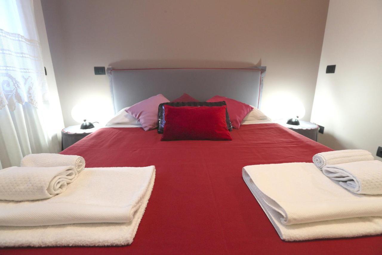Palazzo Del Duca Apartment เวโรนา ภายนอก รูปภาพ