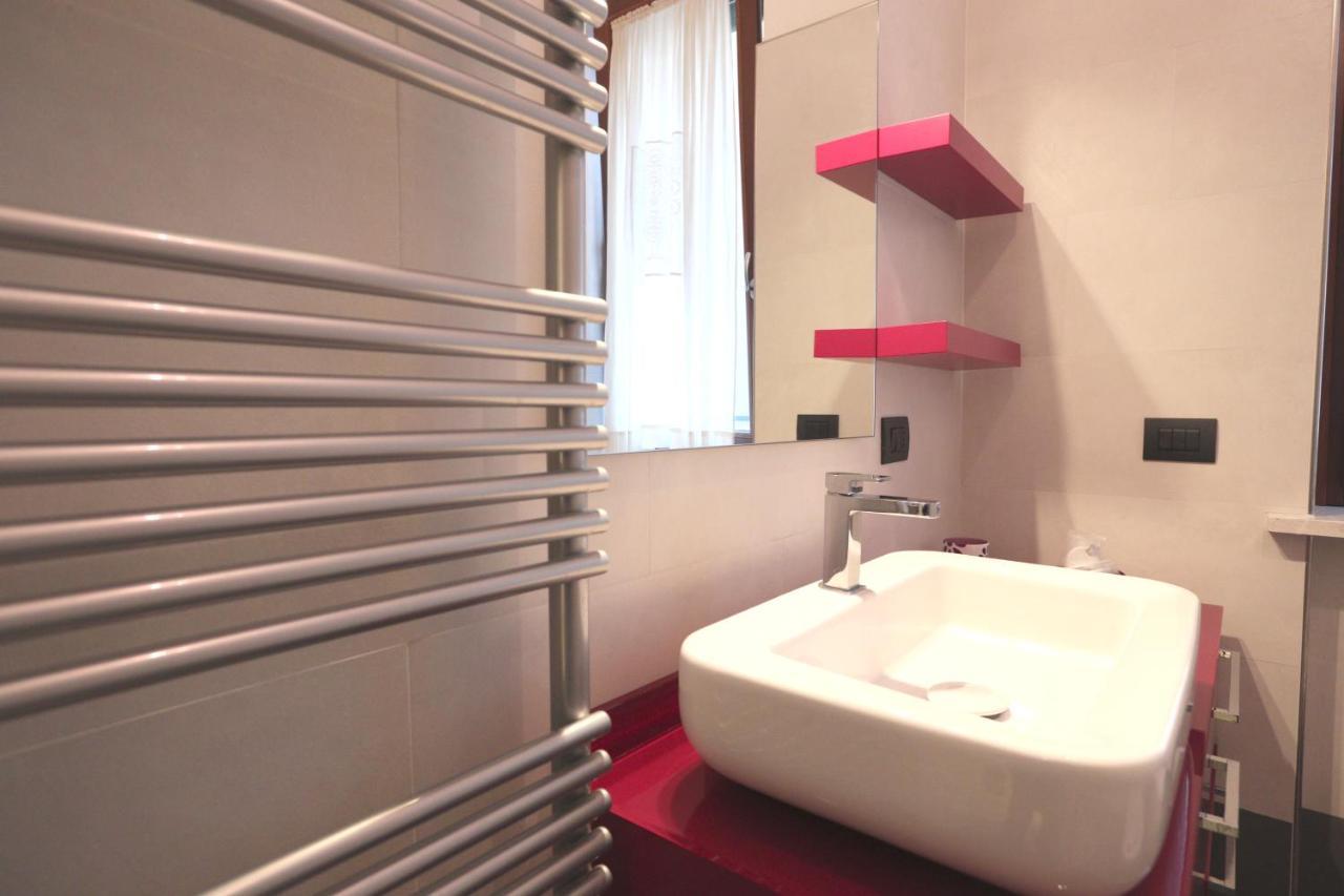 Palazzo Del Duca Apartment เวโรนา ภายนอก รูปภาพ